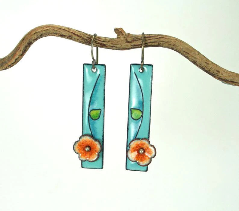 Boucles d'oreilles en émail fleuri