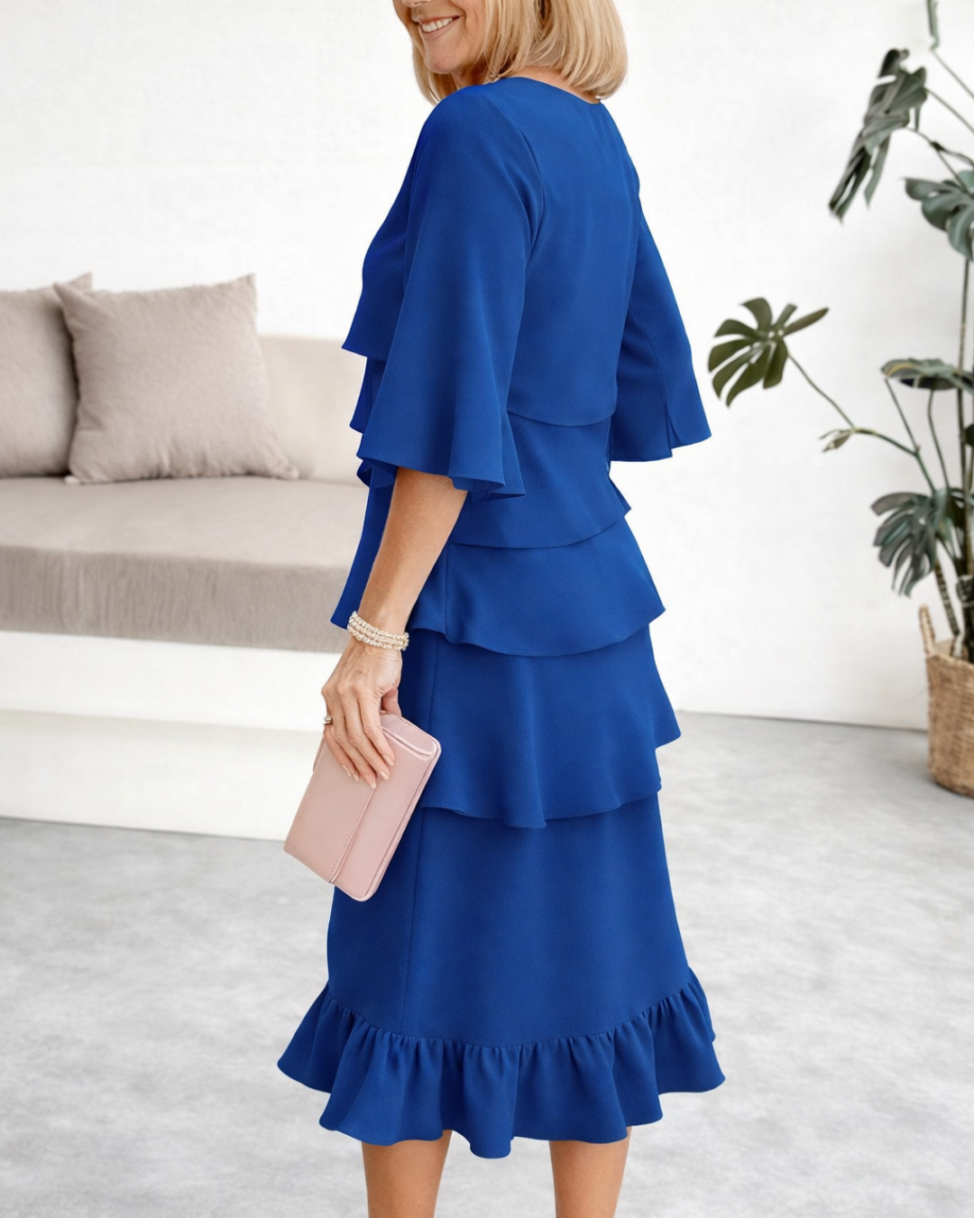 Kleid mit Rüschen in Schwarz - Ansicht 2