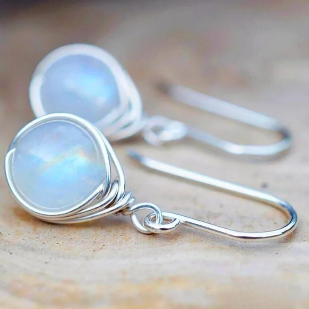 Boucles d'oreilles intemporelles en pierre de lune