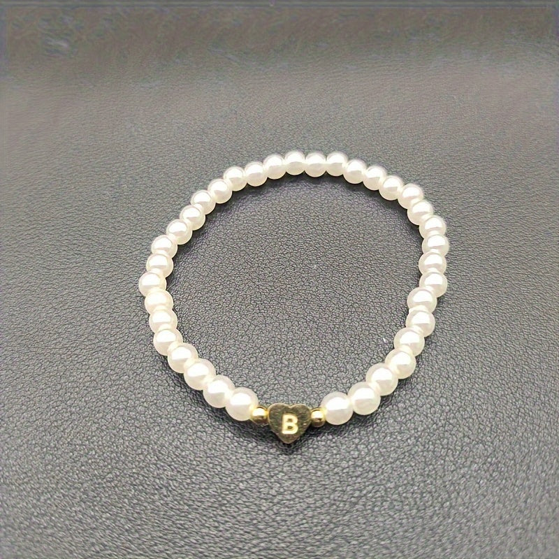 Schickes Armband mit Herzinitial (A–Z)