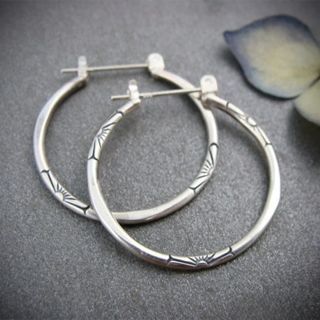 Créoles classiques en argent