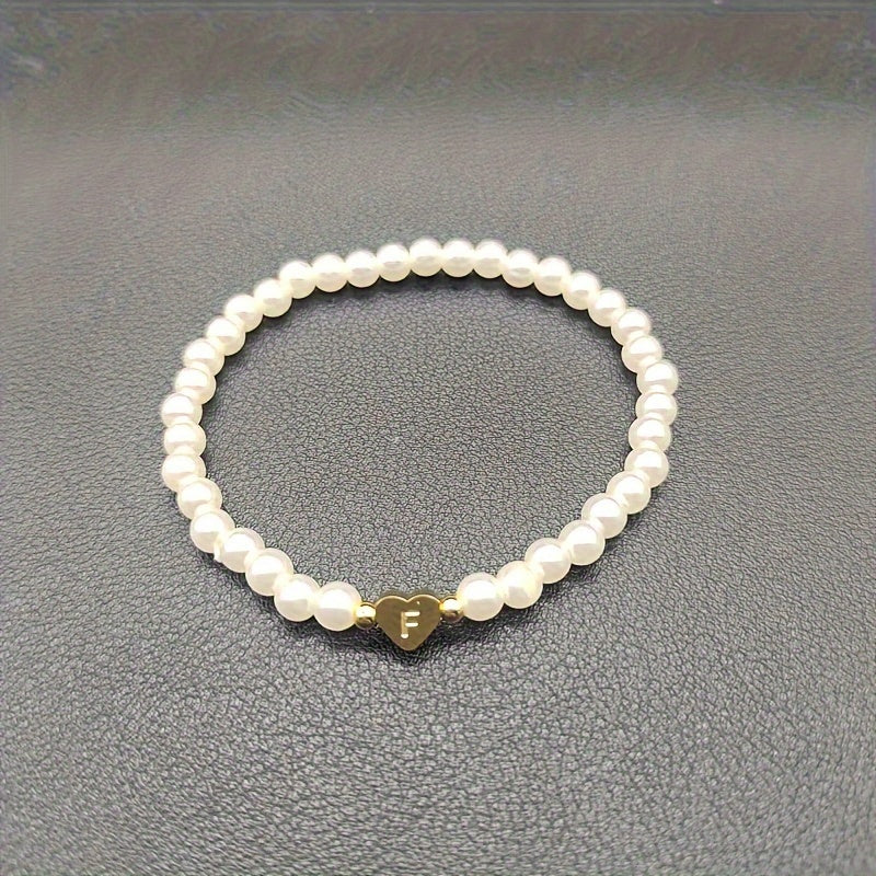 Schickes Armband mit Herzinitial (A–Z)