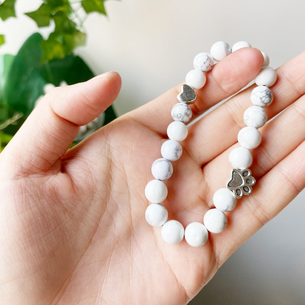 Naturstein Armband mit Pfoten und Herz Anhänger