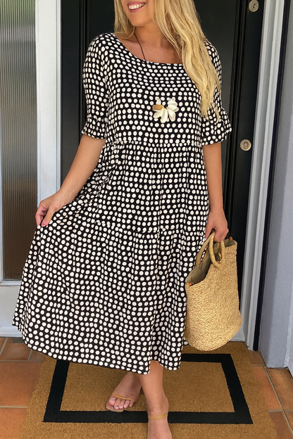 Midikleid mit Rundhalsausschnitt und Kurzarm in kurzer Form - Ansicht 4