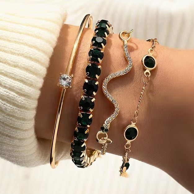 Goldenes Armband-Set mit Edelsteinen