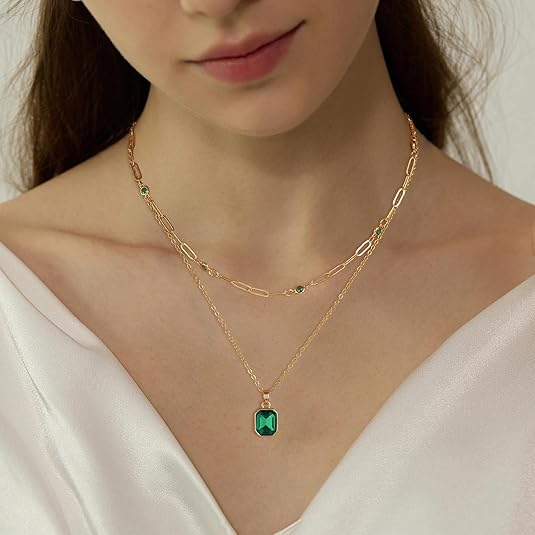 Collier avec pendentif trèfle émeraude | Or