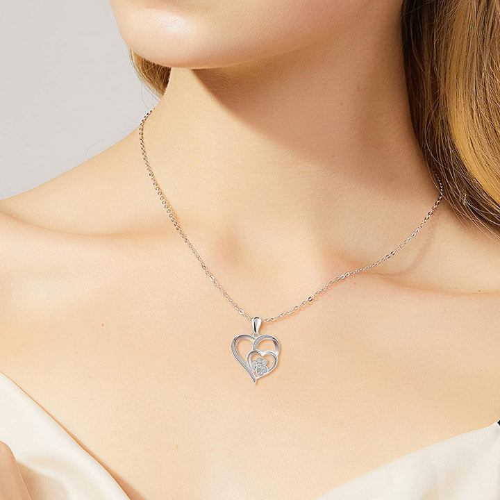 Pfoten und Herz Halskette in Sterlingsilber mit Zirkonia