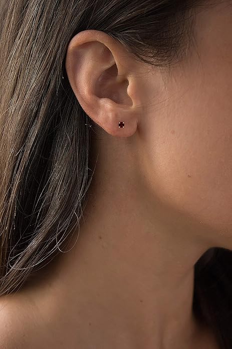 Ruby Round Stud Ohrringe | Gold