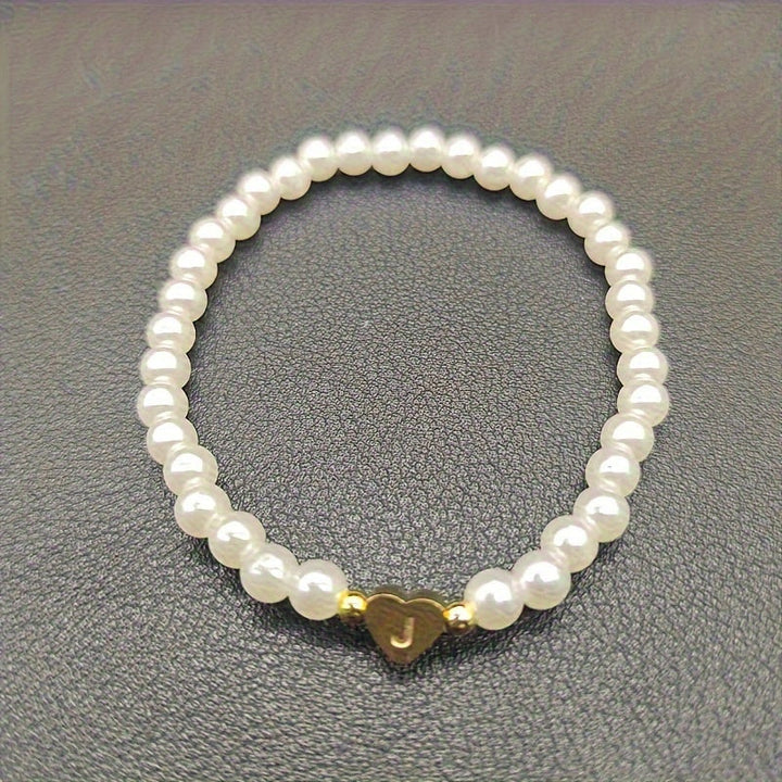 Schickes Armband mit Herzinitial (A–Z)