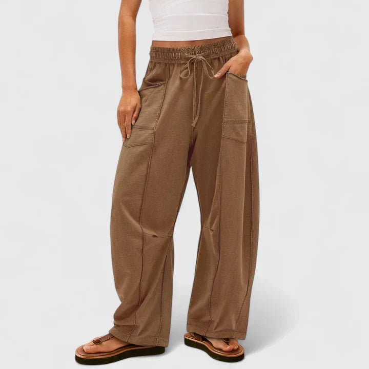Stoffhose in Weiss und Schwarz