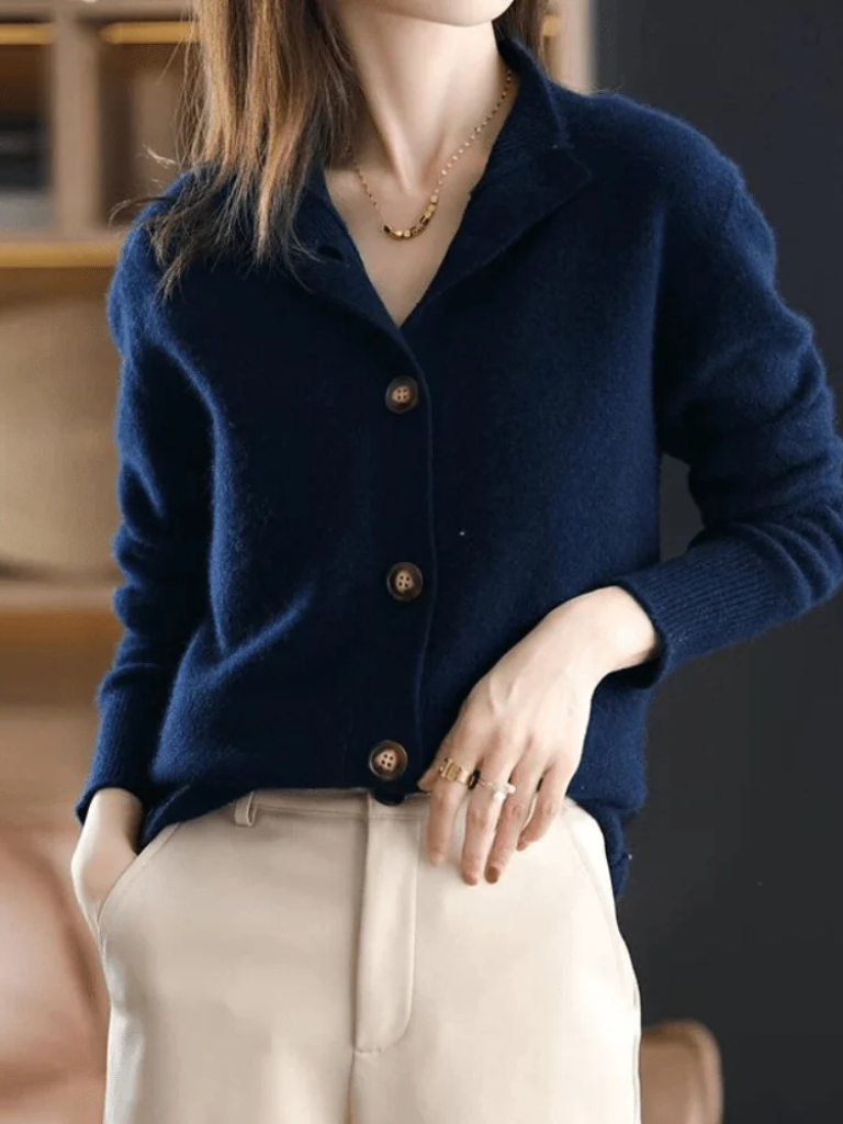 Strickjacke mit Knopfleiste in Caramel - Ansicht 8
