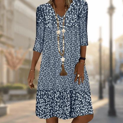 Kleid in Blau und Rot
