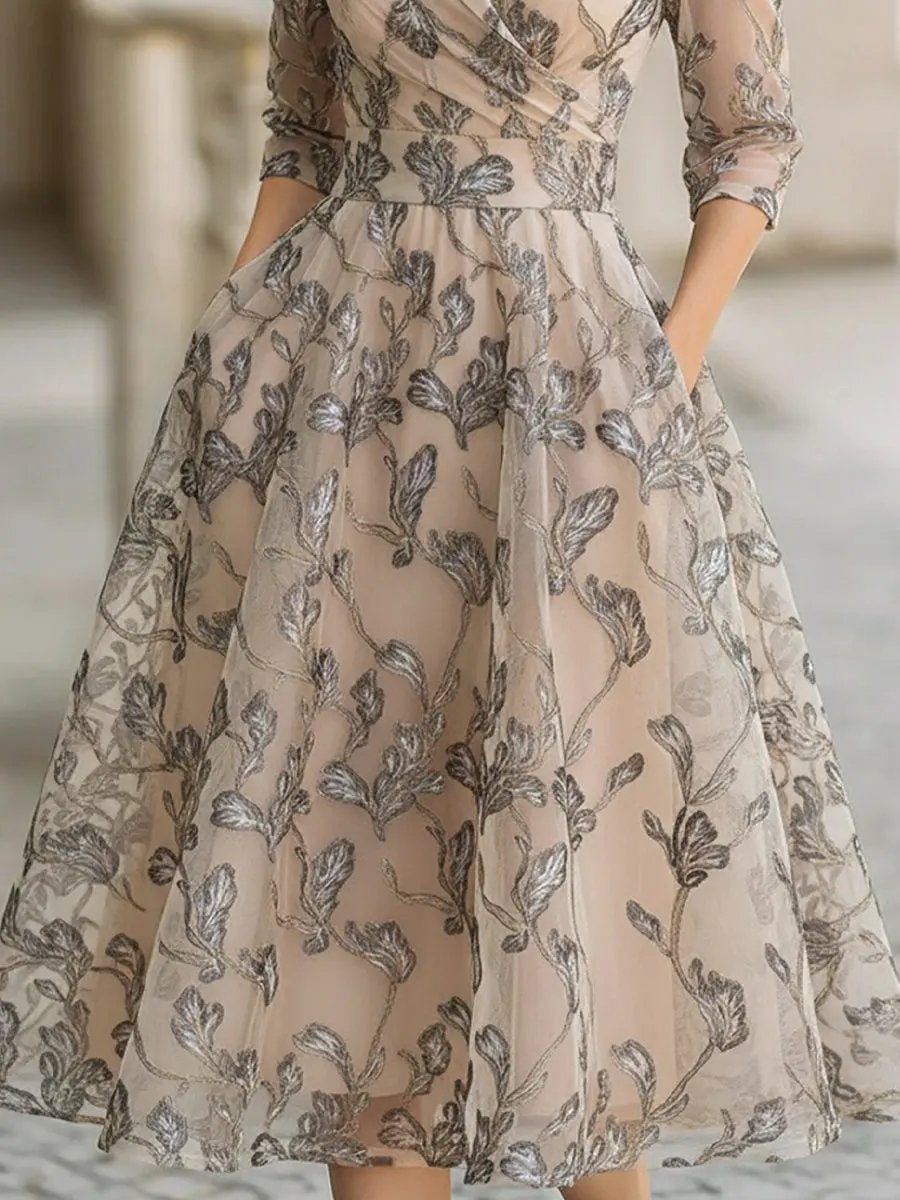 Kleid mit Wickeloptik und Langarm in Midilänge - Ansicht 4