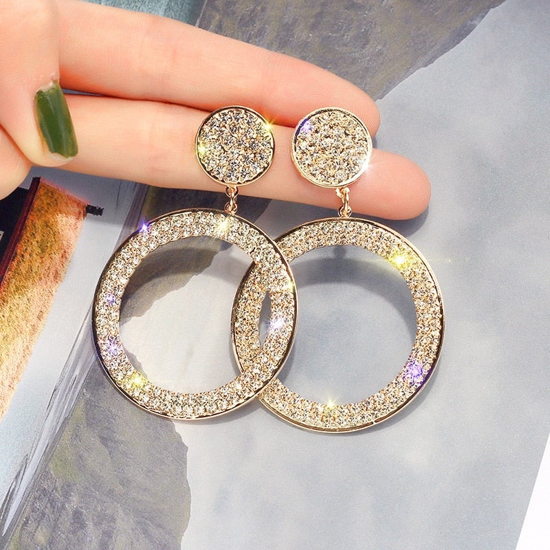 Gold- und Silber-Zirkonia-Ohrringe