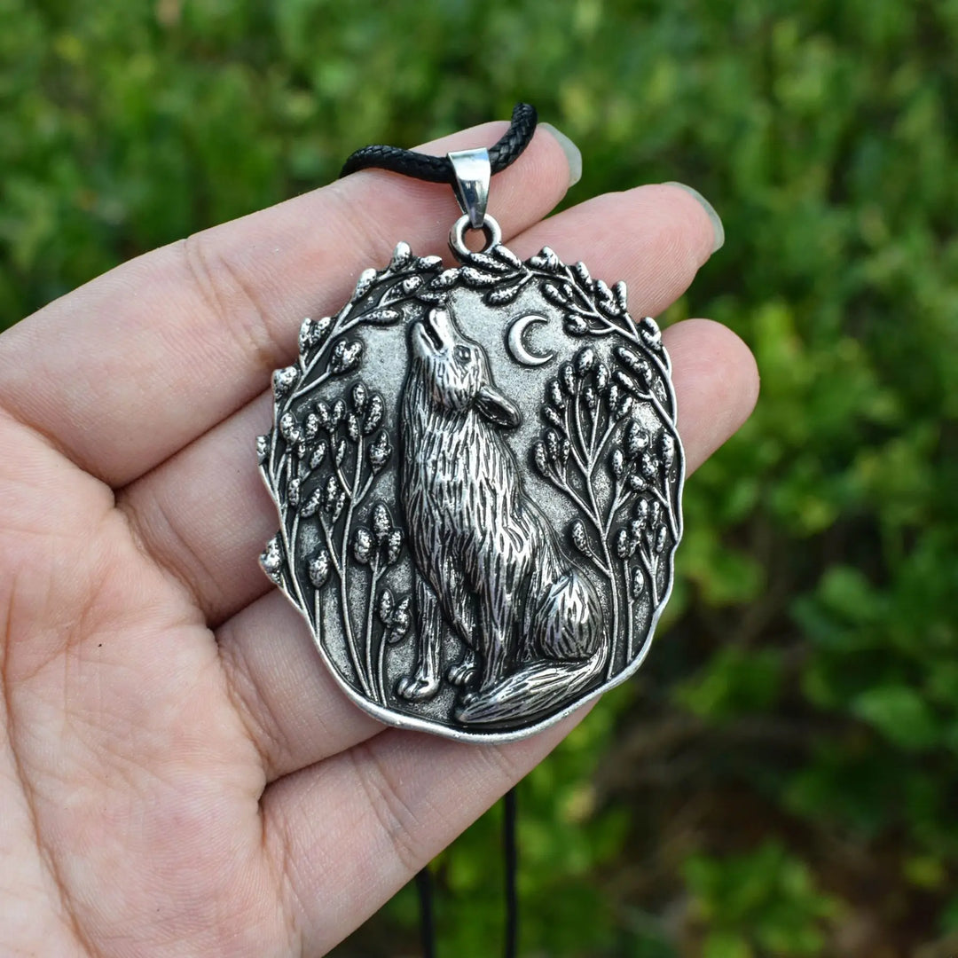 Mond Wolf Geisttier Halskette