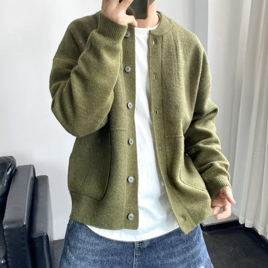 Strickjacke in Grün und Beige