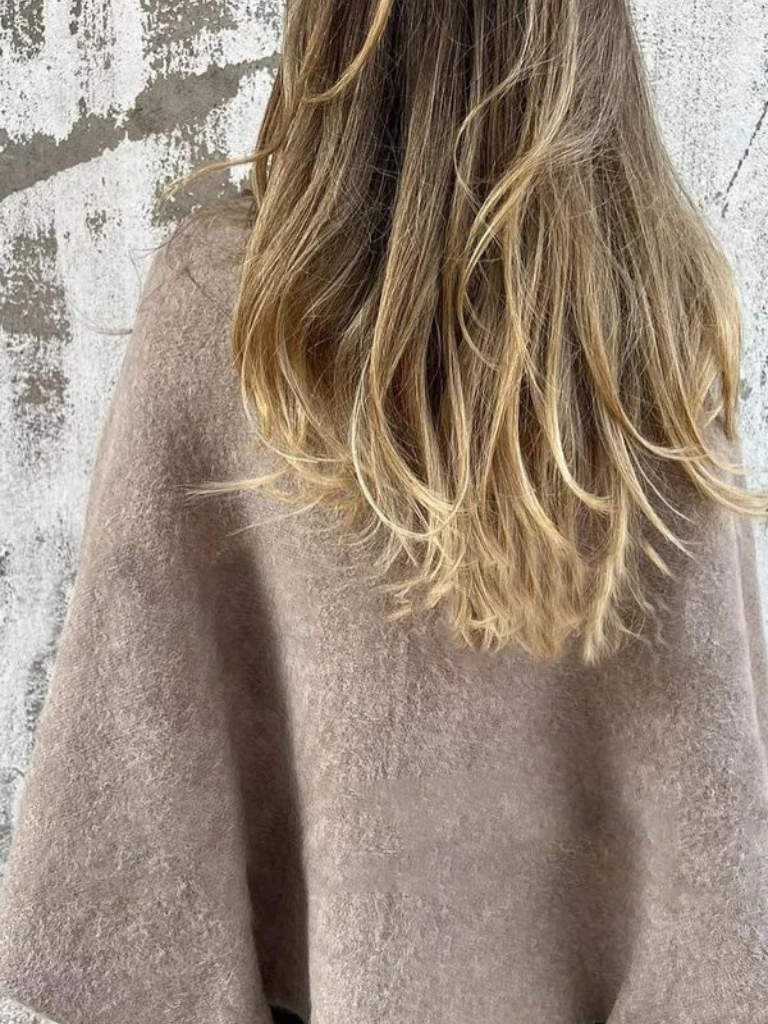 Strickjacke in Beige und Grau und Grün - Ansicht 4