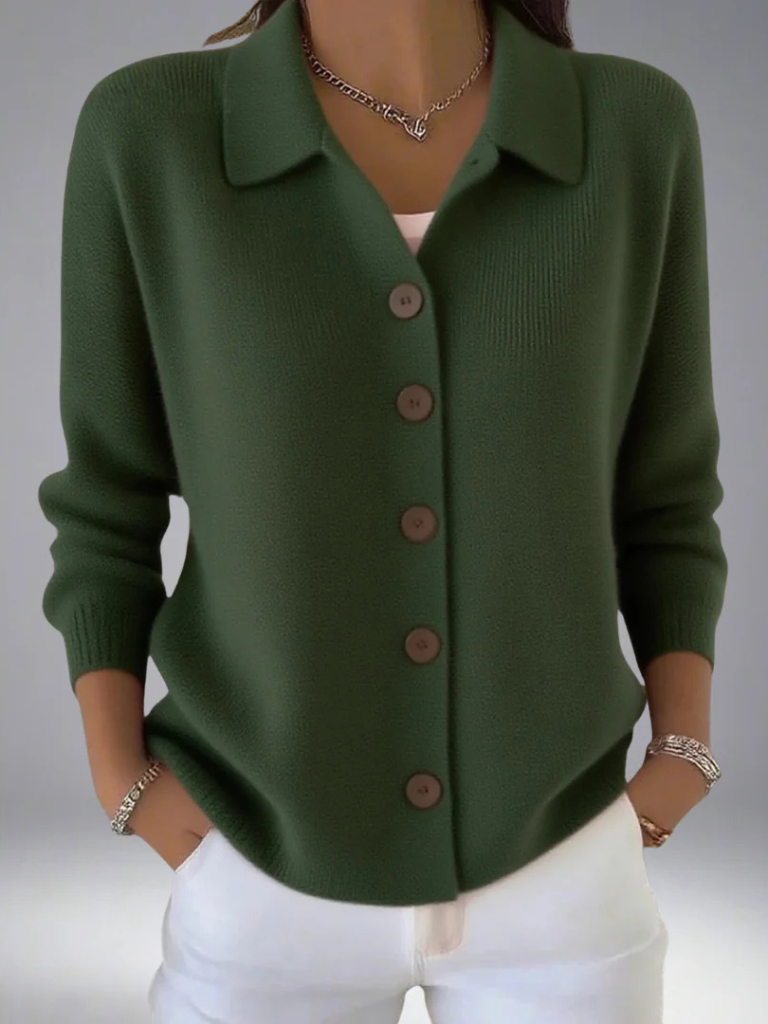Strickjacke in Armeegrün
