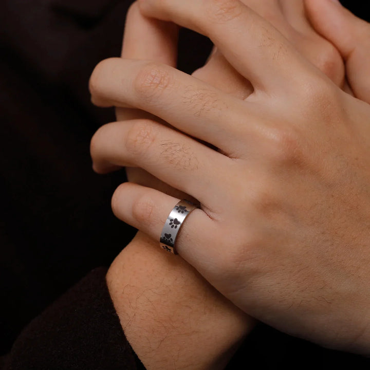 Handgefertigter Pfotenabdruck Ring in Edelstahl