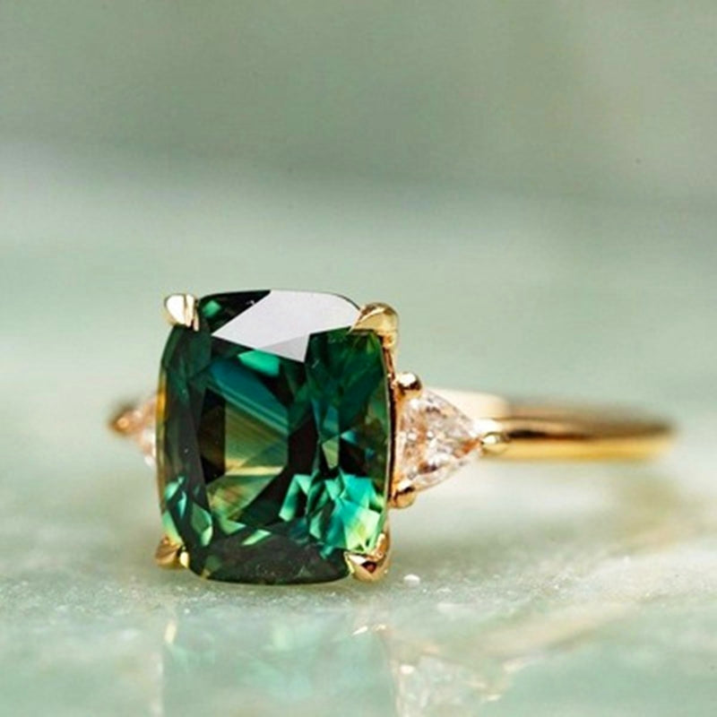 Eleganter Vintage-Ring mit quadratischem Smaragd