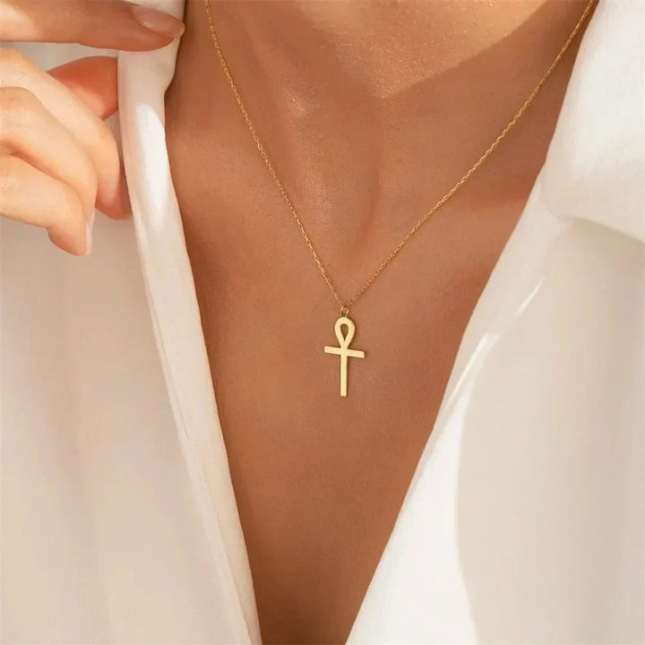 Kette mit goldenem Ankh-Anhänger