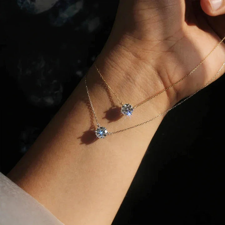 Eleganter Solitaire Anhänger mit Kristall