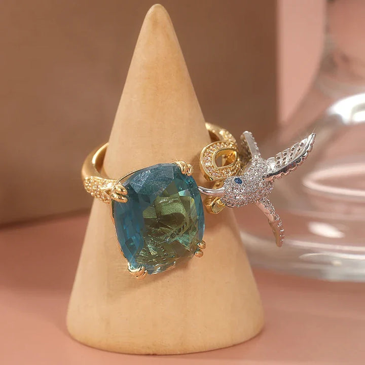 Verstellbarer Aquamarin-farbener Kolibri Ring