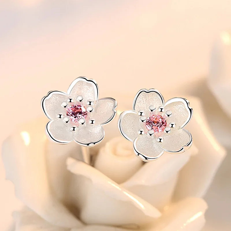 Boucles d'oreilles clous fleur en zircone cubique