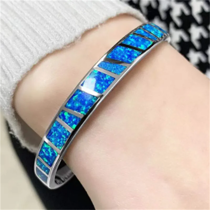 Verstellbares Blaues Feueropale Armband in Silber