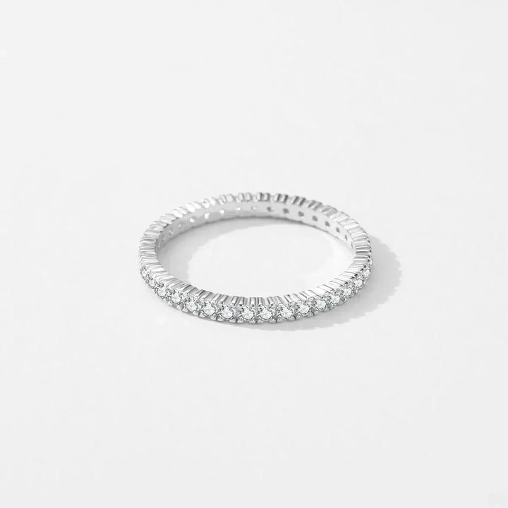 Minimalistischer Leuchtender Eternity Ring