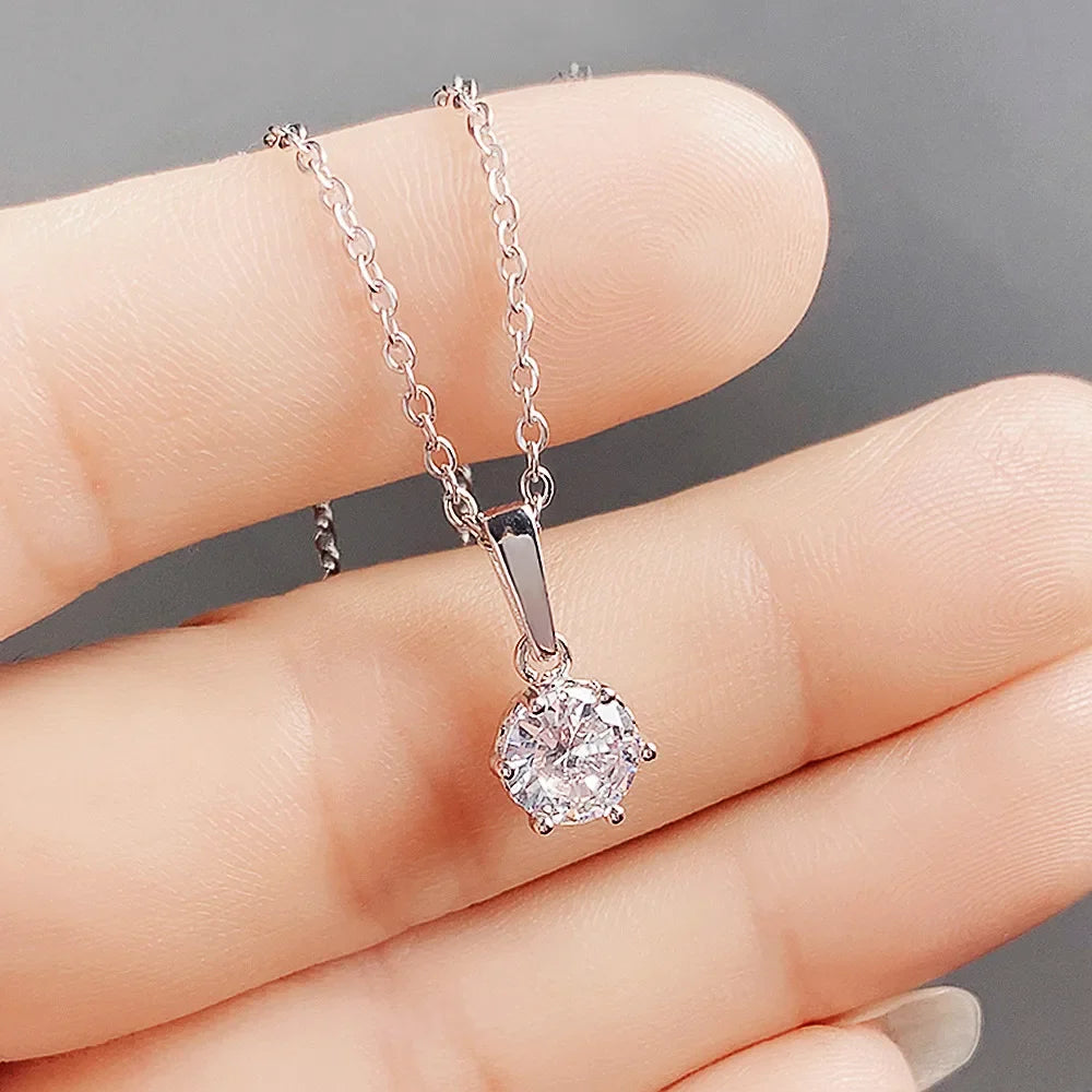 Klassische Kette mit Zirkonia-Anhänger