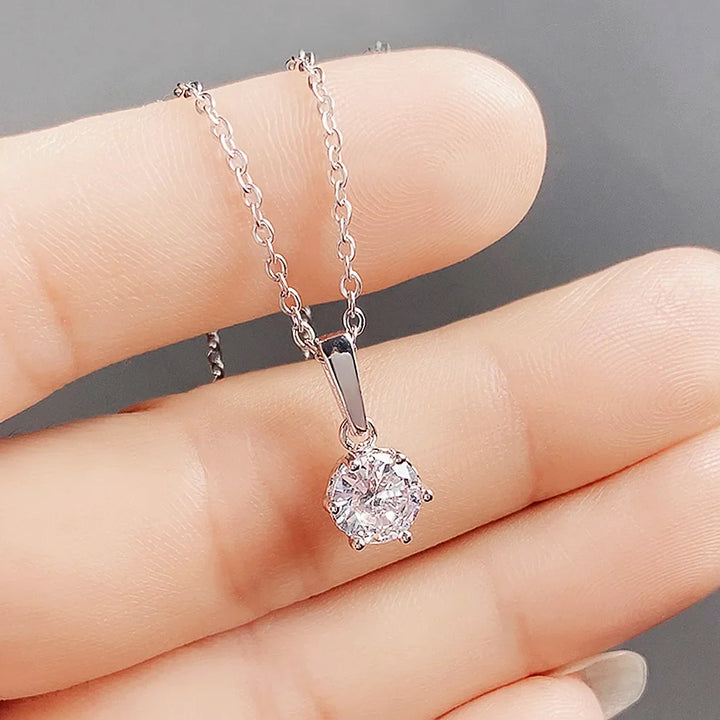 Klassische Kette mit Zirkonia-Anhänger
