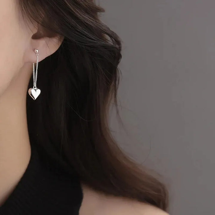 Alte Ohrringe in Form eines Geometrischen Herzens