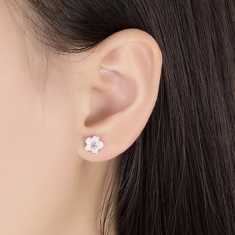 Boucles d'oreilles clous fleur en zircone cubique