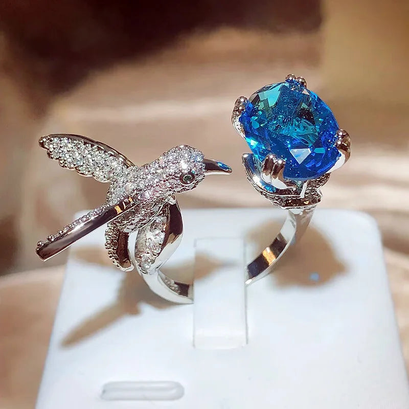 Verstellbarer Kolibri Edelstein Ring