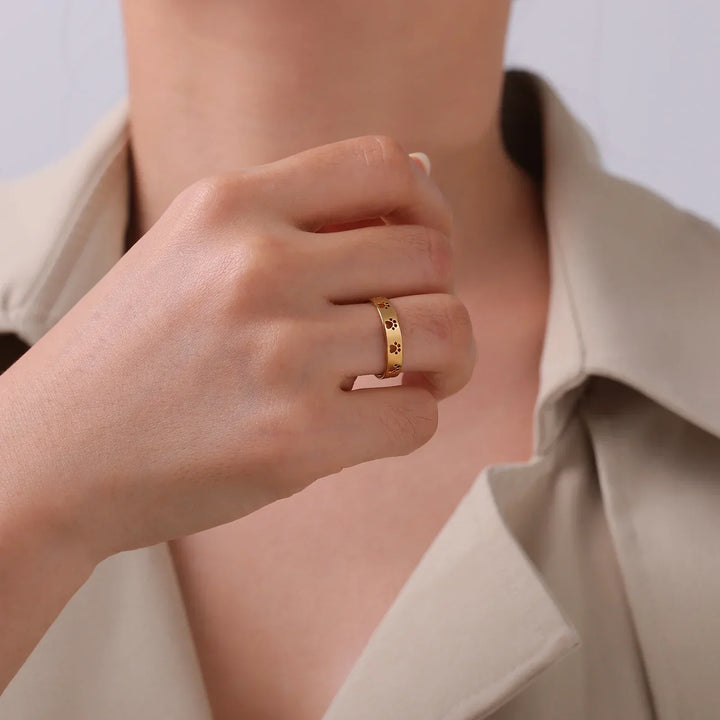 Goldfarbener Pfotenabdruck Ring