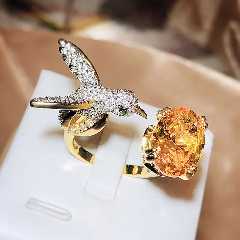 Verstellbarer Kolibri Edelstein Ring