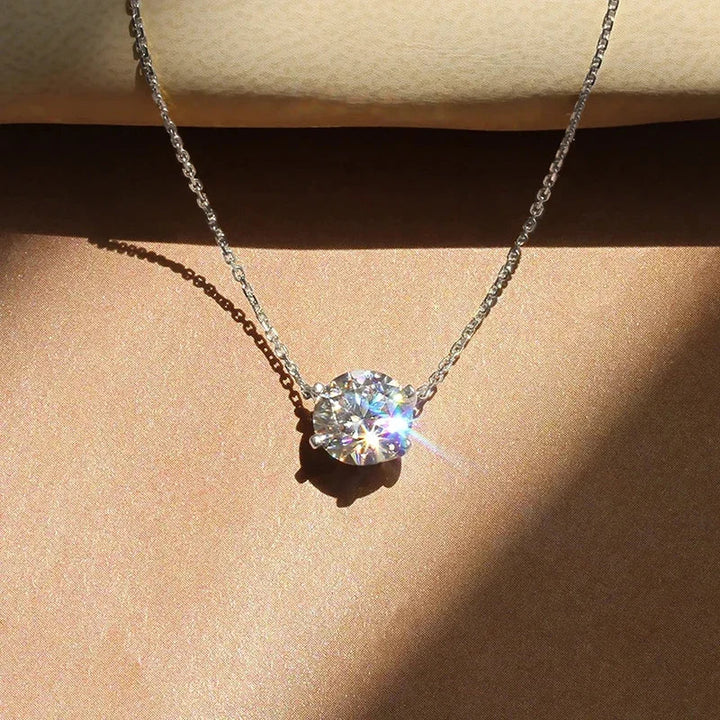 Eleganter Solitaire Anhänger mit Kristall
