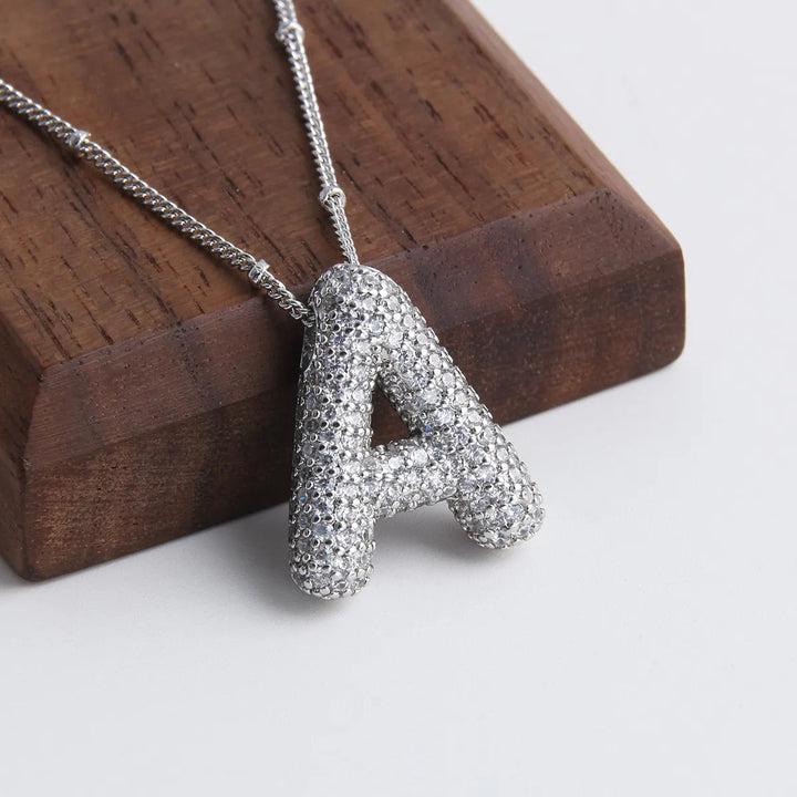 Bubble Letter Initialen Halskette Set | Weißgold