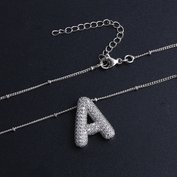 Bubble Letter Initialen Halskette Set | Weißgold