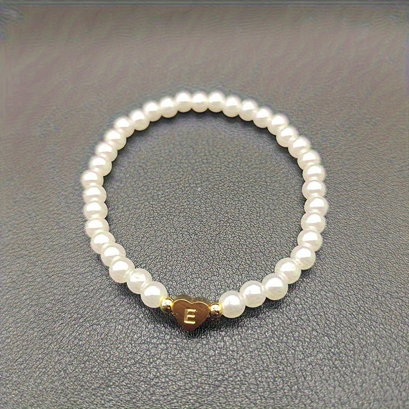 Schickes Armband mit Herzinitial (A–Z)