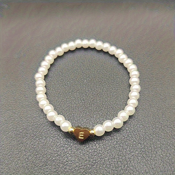 Schickes Armband mit Herzinitial (A–Z)