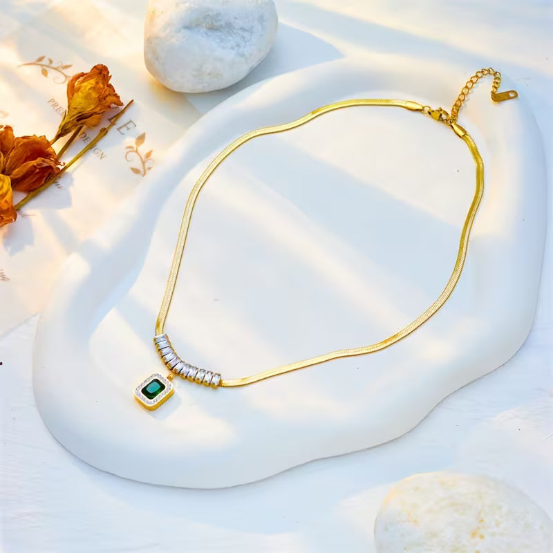 Regalia Prismen Smaragd Halskette | Gold