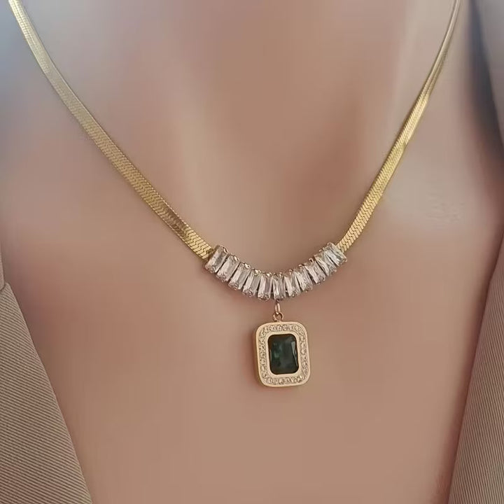 Regalia Prismen Smaragd Halskette | Gold