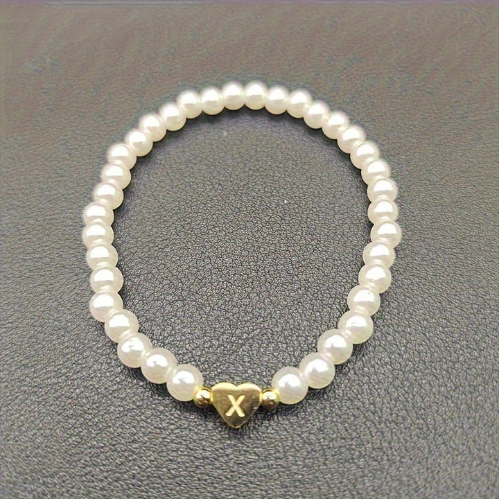 Schickes Armband mit Herzinitial (A–Z)