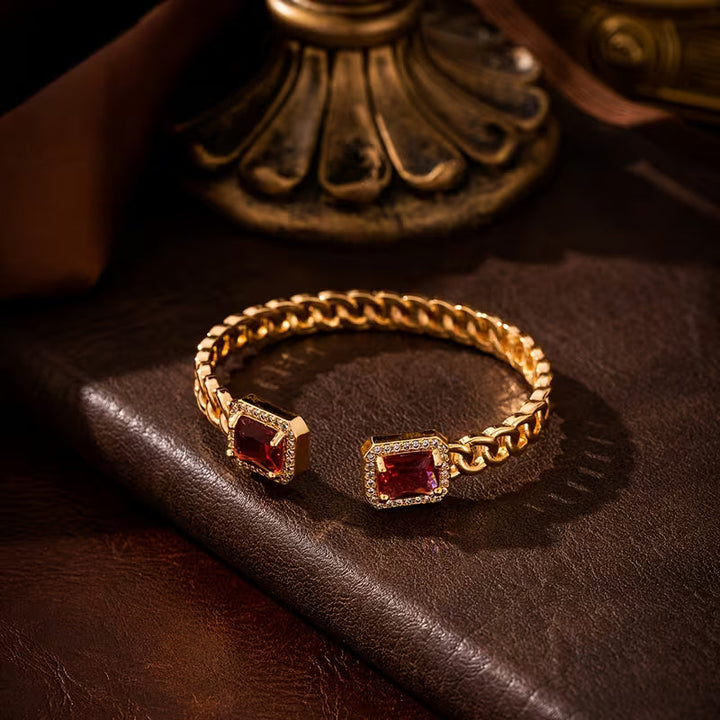 Veloria Ruby Open Armband | Gold