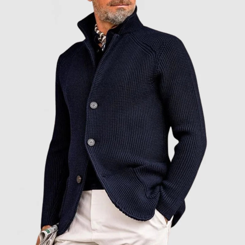 Strickjacke in Blau und Kaffeebraun