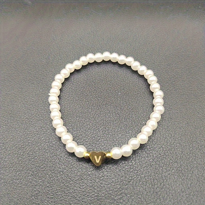 Schickes Armband mit Herzinitial (A–Z)