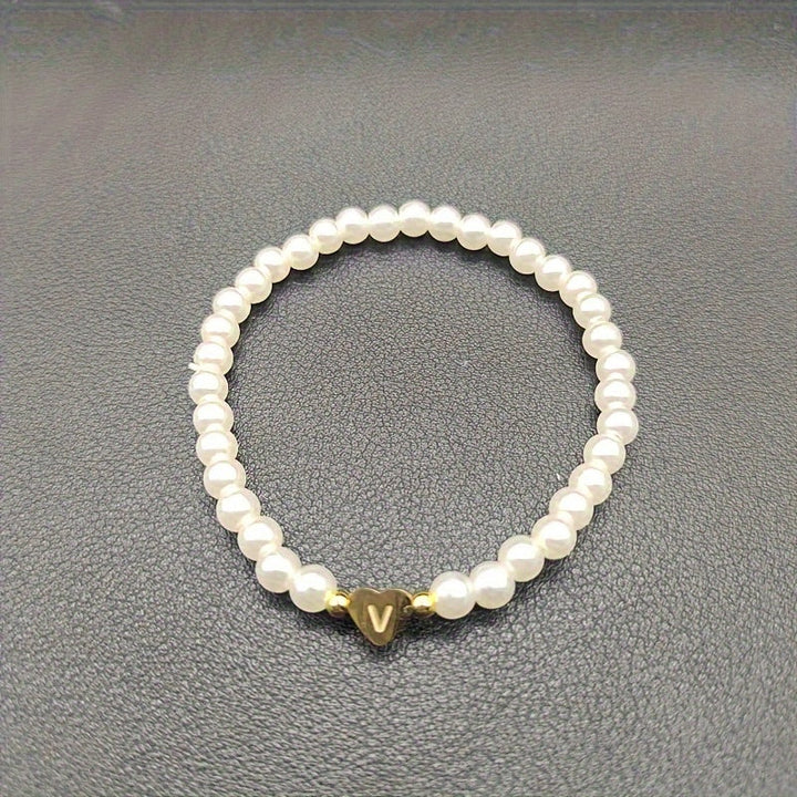 Schickes Armband mit Herzinitial (A–Z)