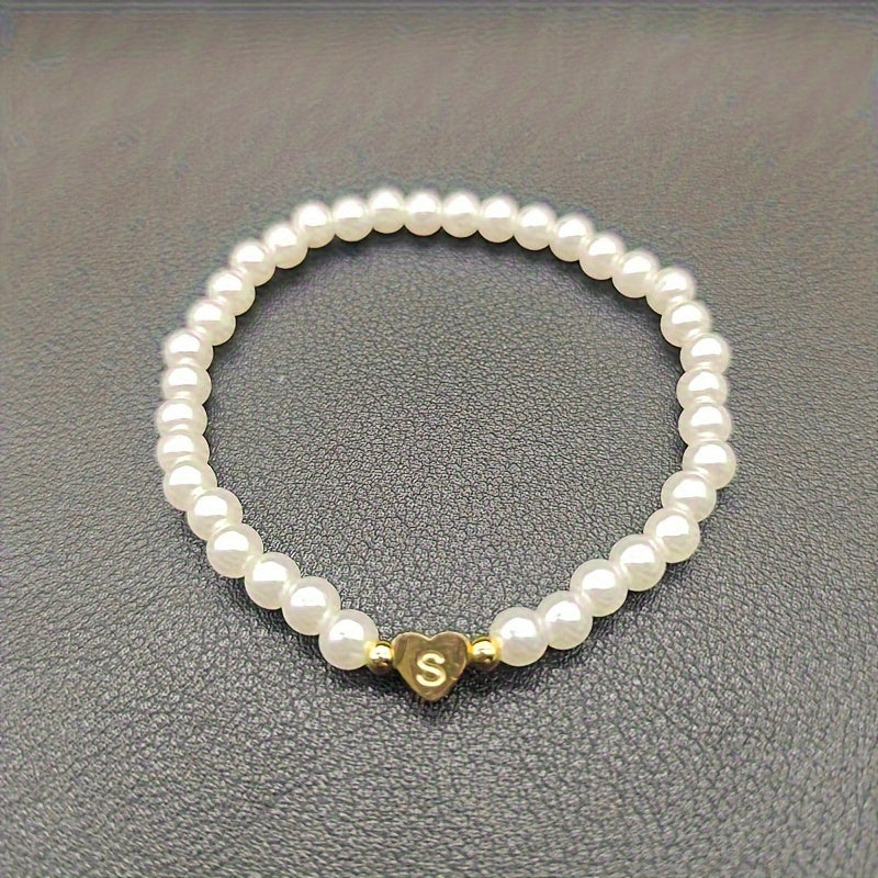 Schickes Armband mit Herzinitial (A–Z)